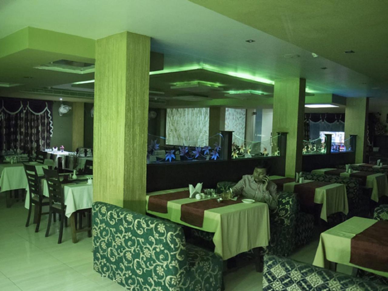 Baharampur Hotel Sunshine מראה חיצוני תמונה