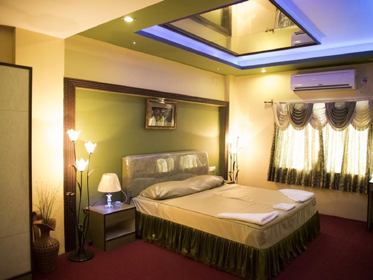Baharampur Hotel Sunshine מראה חיצוני תמונה