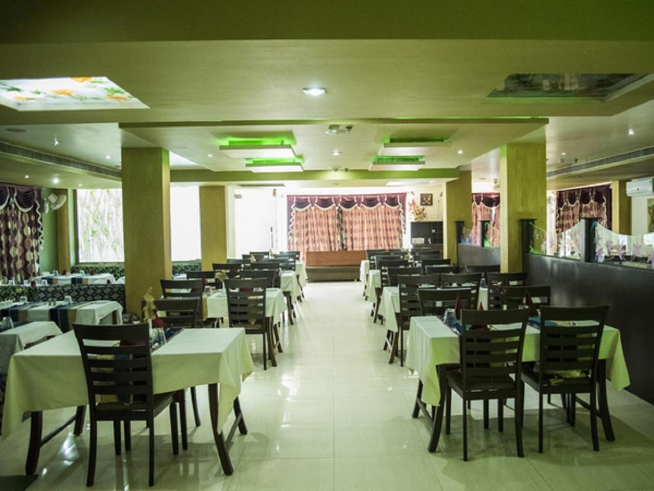 Baharampur Hotel Sunshine מראה חיצוני תמונה